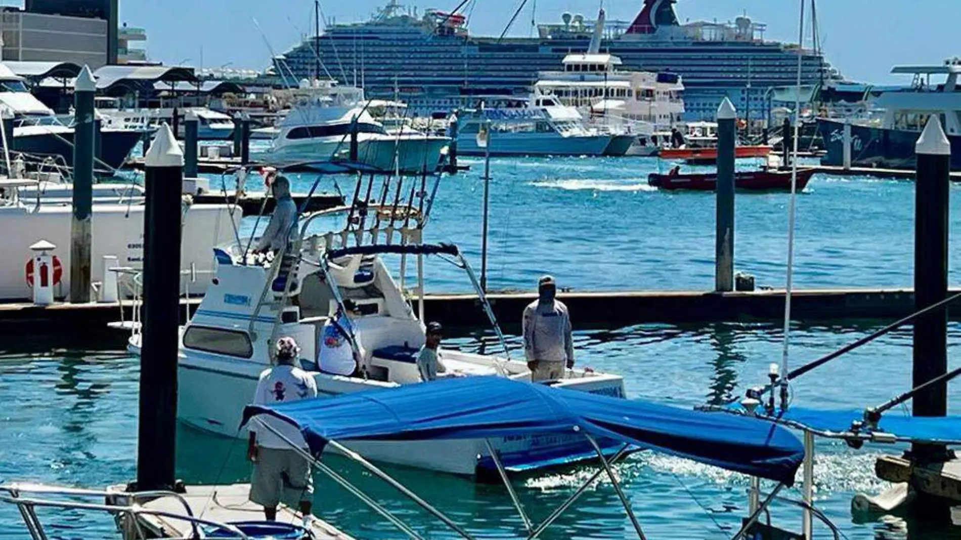 Pesca deportiva lancha bote turista